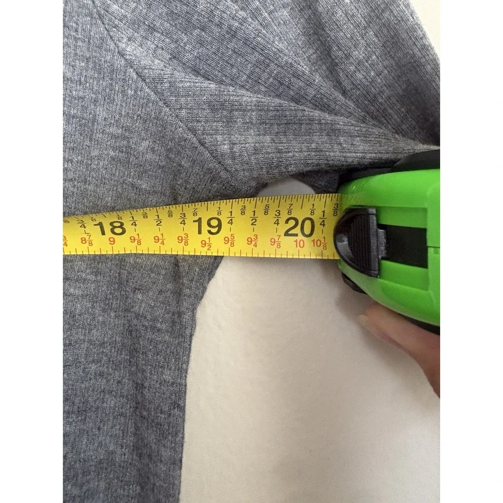 Eddie Bauer Grey Waffle Knit Henley VNeck Long Sleeve SMALL Capsule‎ Wardrobe